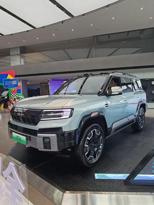 深圳23比亚迪方程豹硬派越野的爆款，英菲尼迪35周年与你共成长